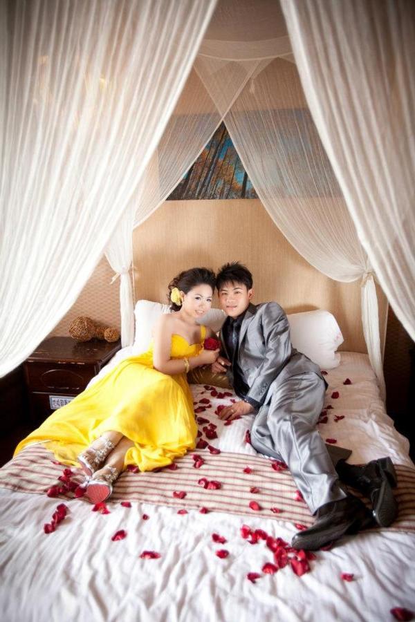 Sun Moon Love Hotel Nantou Bagian luar foto